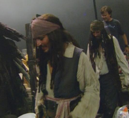 http://allcaptainjacksparrow.com/wsygallery/jackonset8.jpg